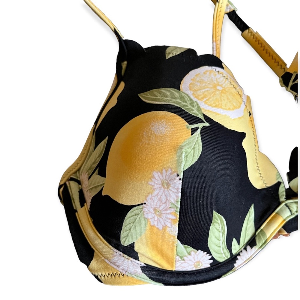 Shade & Shore • Lemon Scallop Design Swim Top - Picture 5 of 9